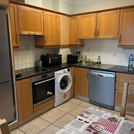 City Apartment Galway شقة غالواي